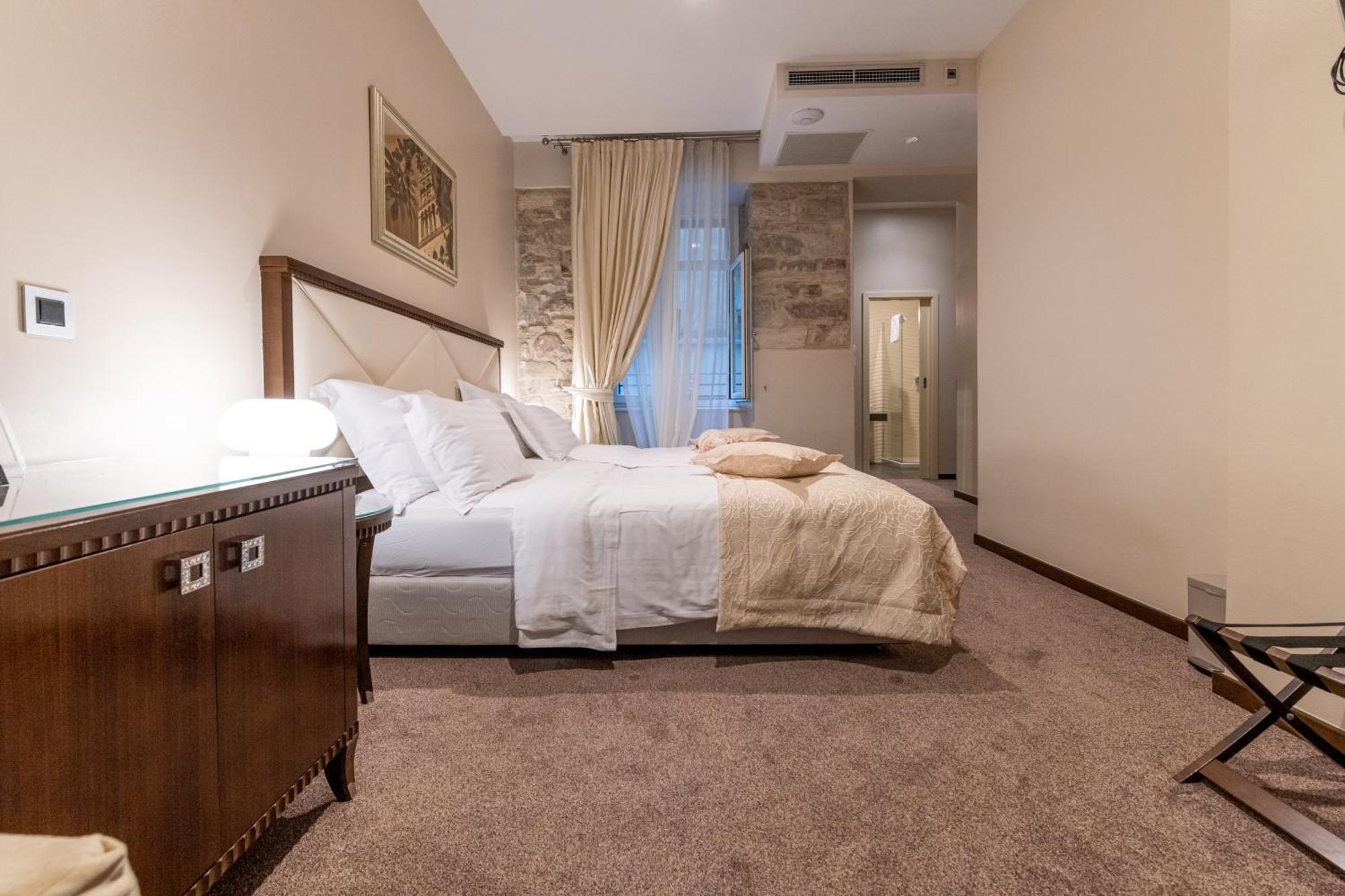 Heritage Antique 4* Split