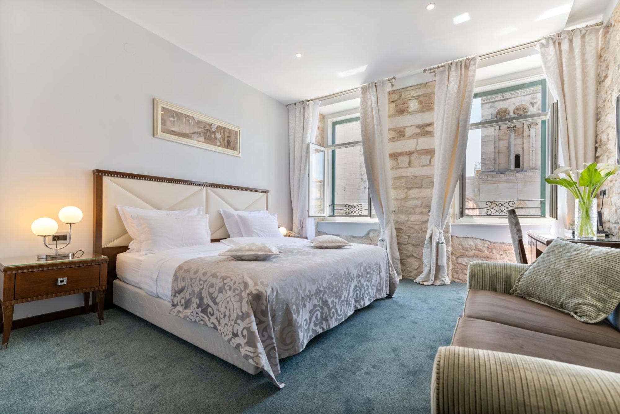 Hotel Heritage Antique 4*